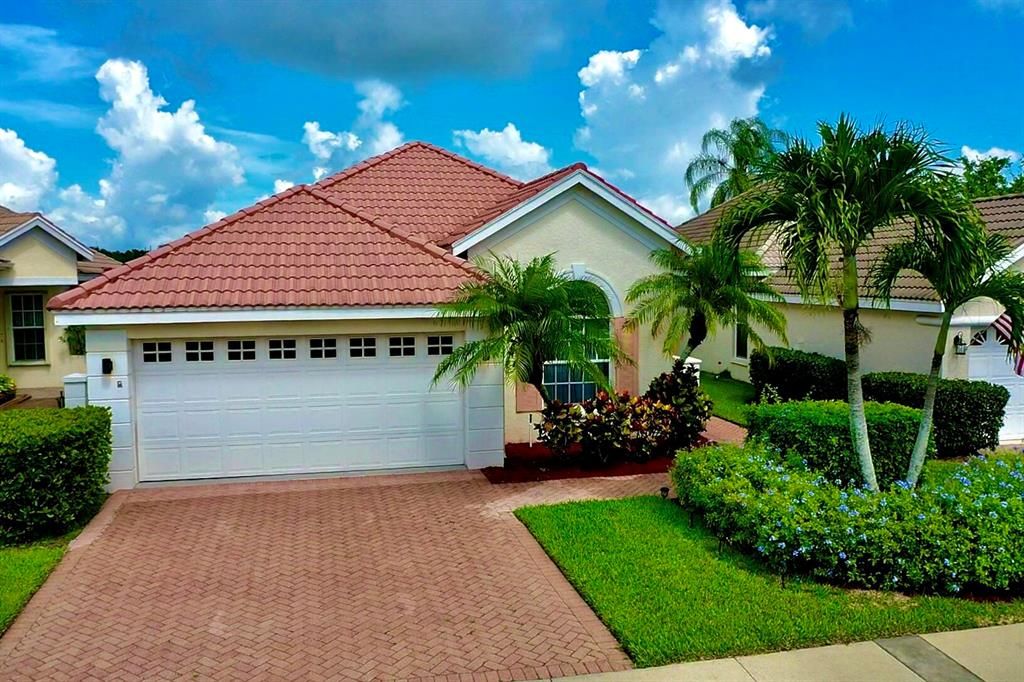 Photo of 704 SW Aruba Bay, Port Saint Lucie, FL 34986 (MLS # R10724066)