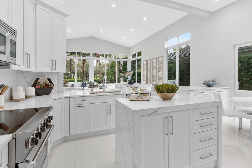 Photo of 13346 Deauville Drive, Palm Beach Gardens, FL 33410 (MLS # B26000987)