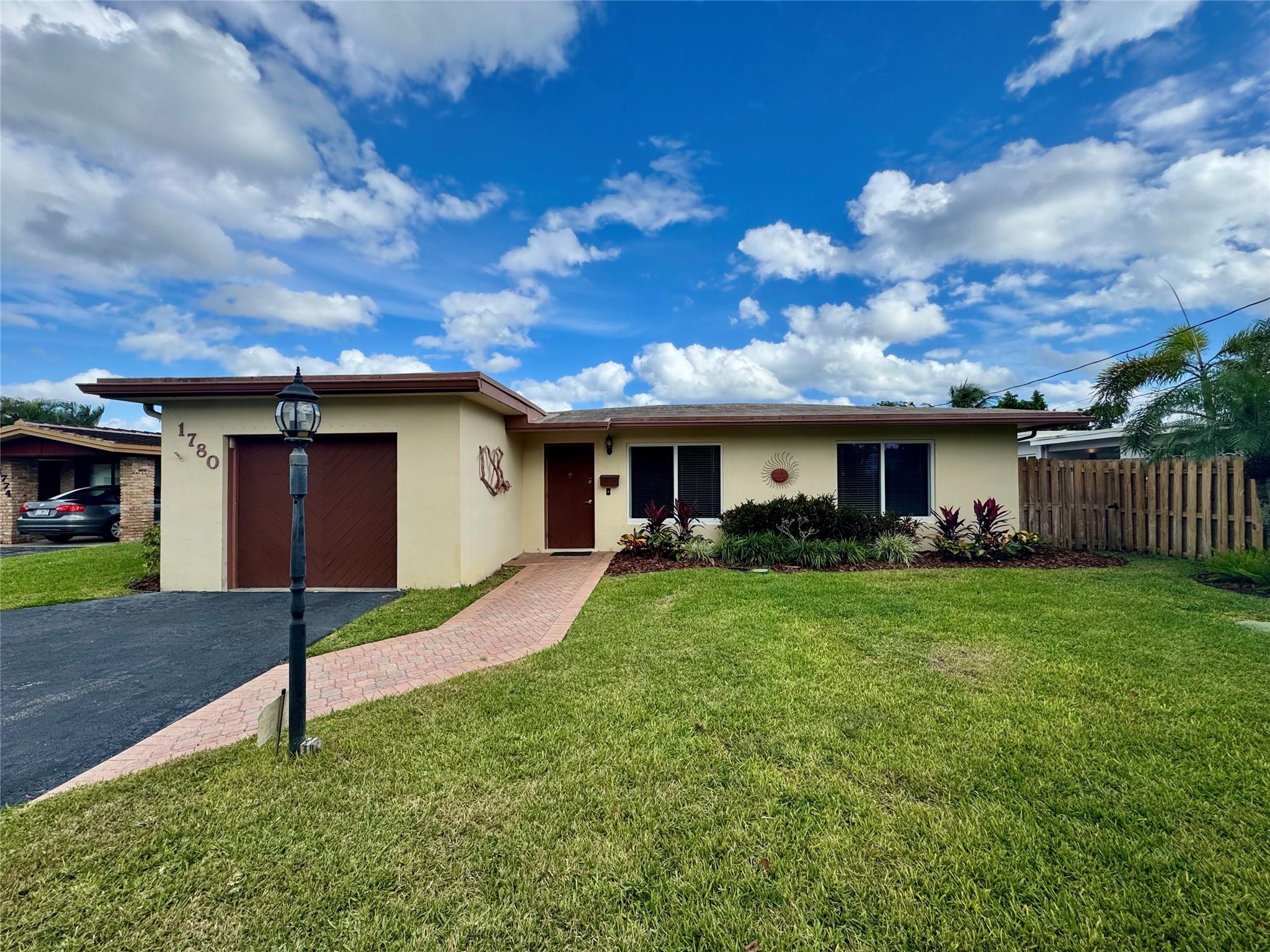 Royal Palm Acres 7th Sec - Residential Lease