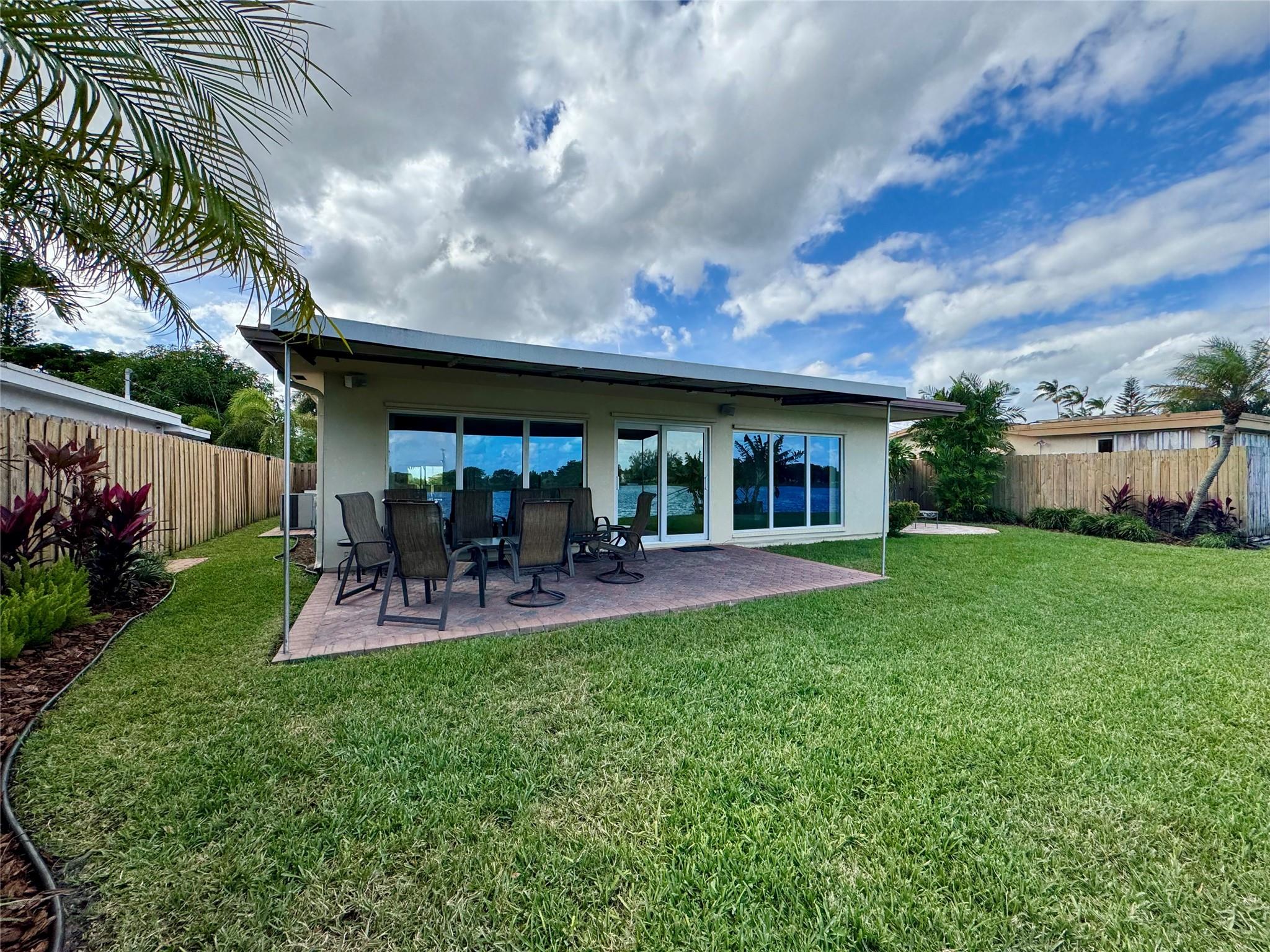 Royal Palm Acres 7th Sec - Residential Lease