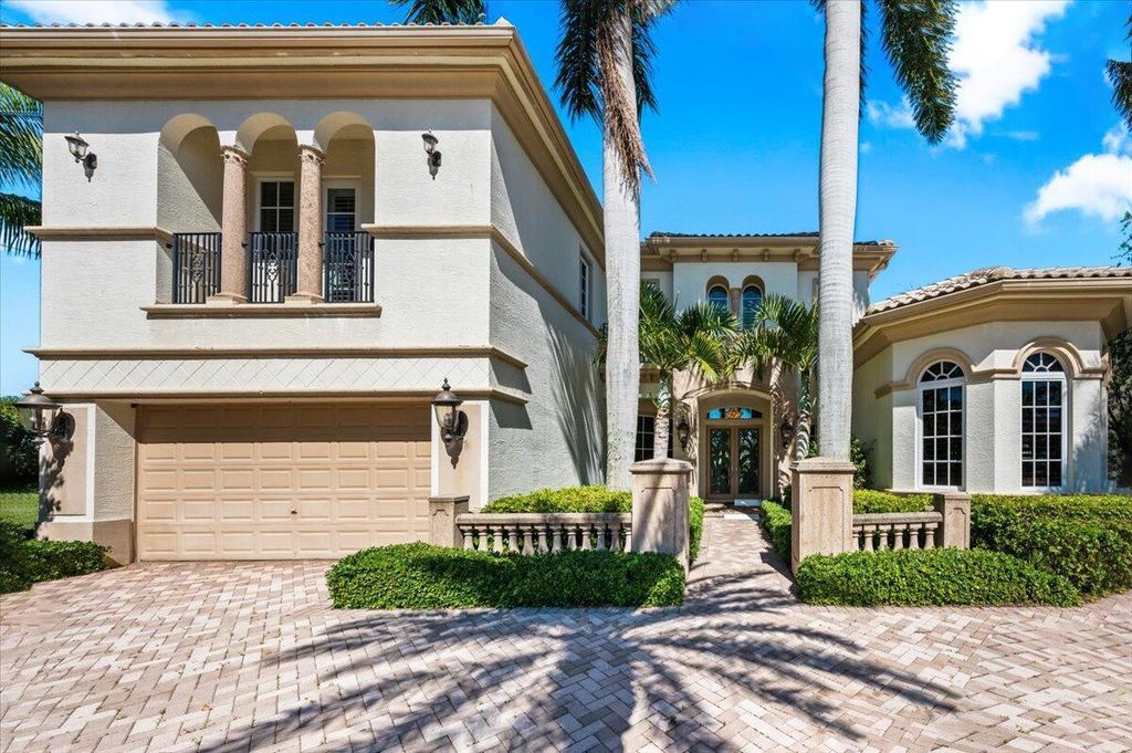 Photo of 137 Via Mariposa, Palm Beach Gardens, FL 33418 (MLS # R10929065)