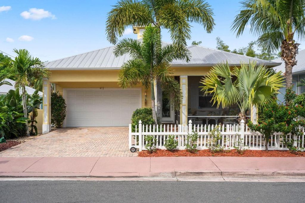 Photo of 412 SW Akron Avenue, Stuart, FL 34994 (MLS # R11122787)