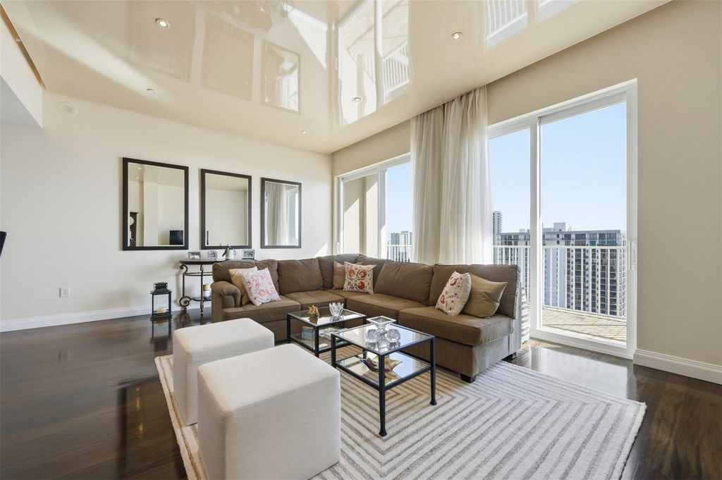 Photo of 3020 NE 32nd Avenue #PH5, Fort Lauderdale, FL 33308 (MLS # F10552550)