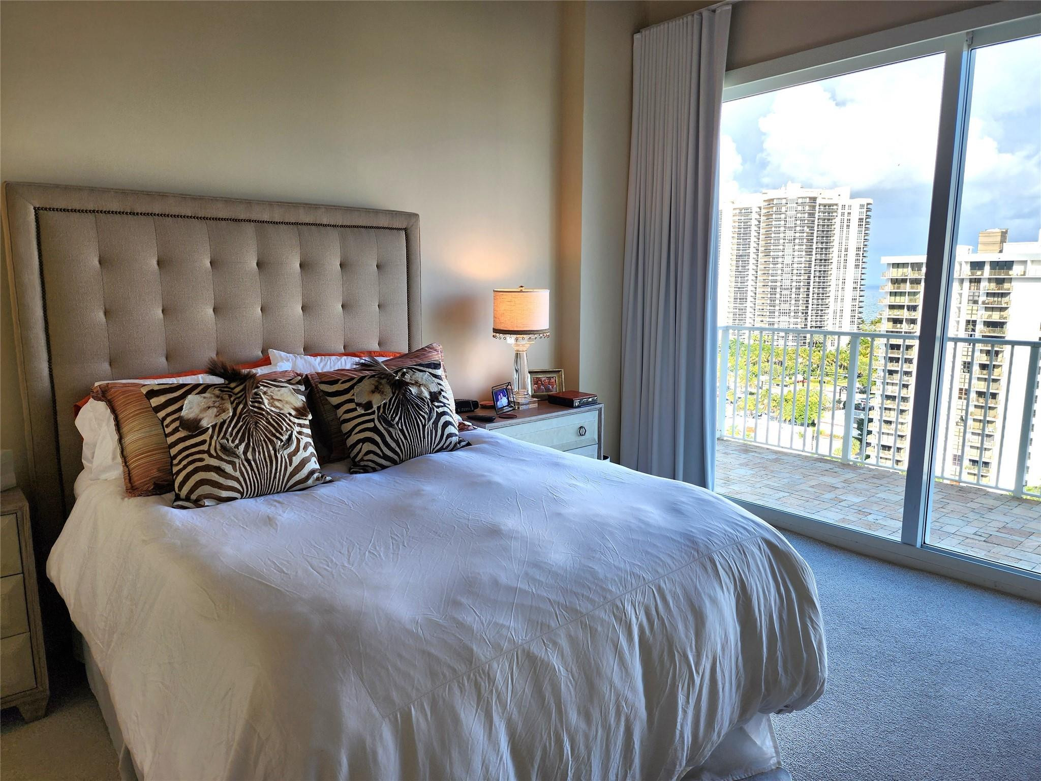 Tides at Bridgeside Sq - Residential