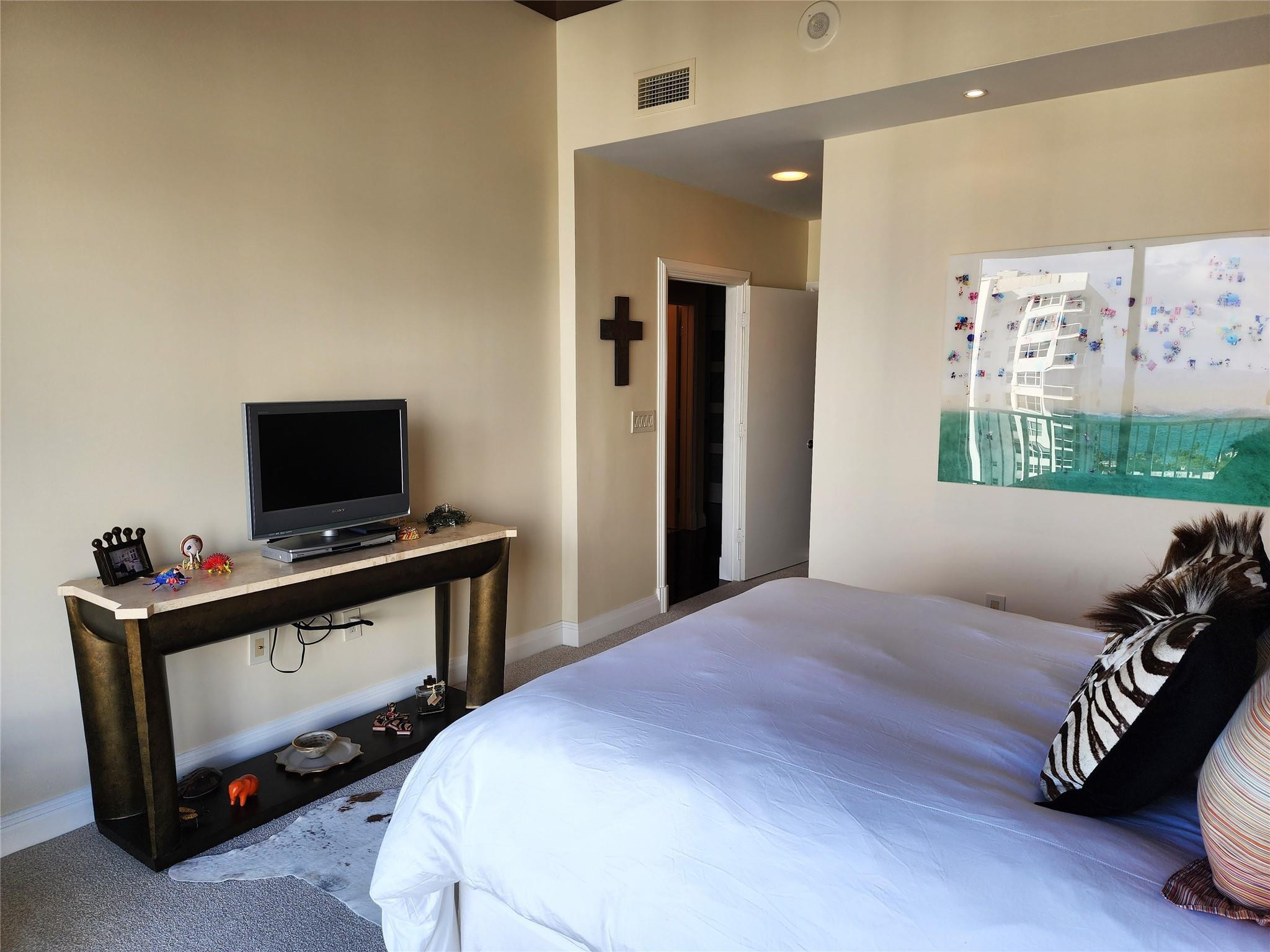 Tides at Bridgeside Sq - Residential