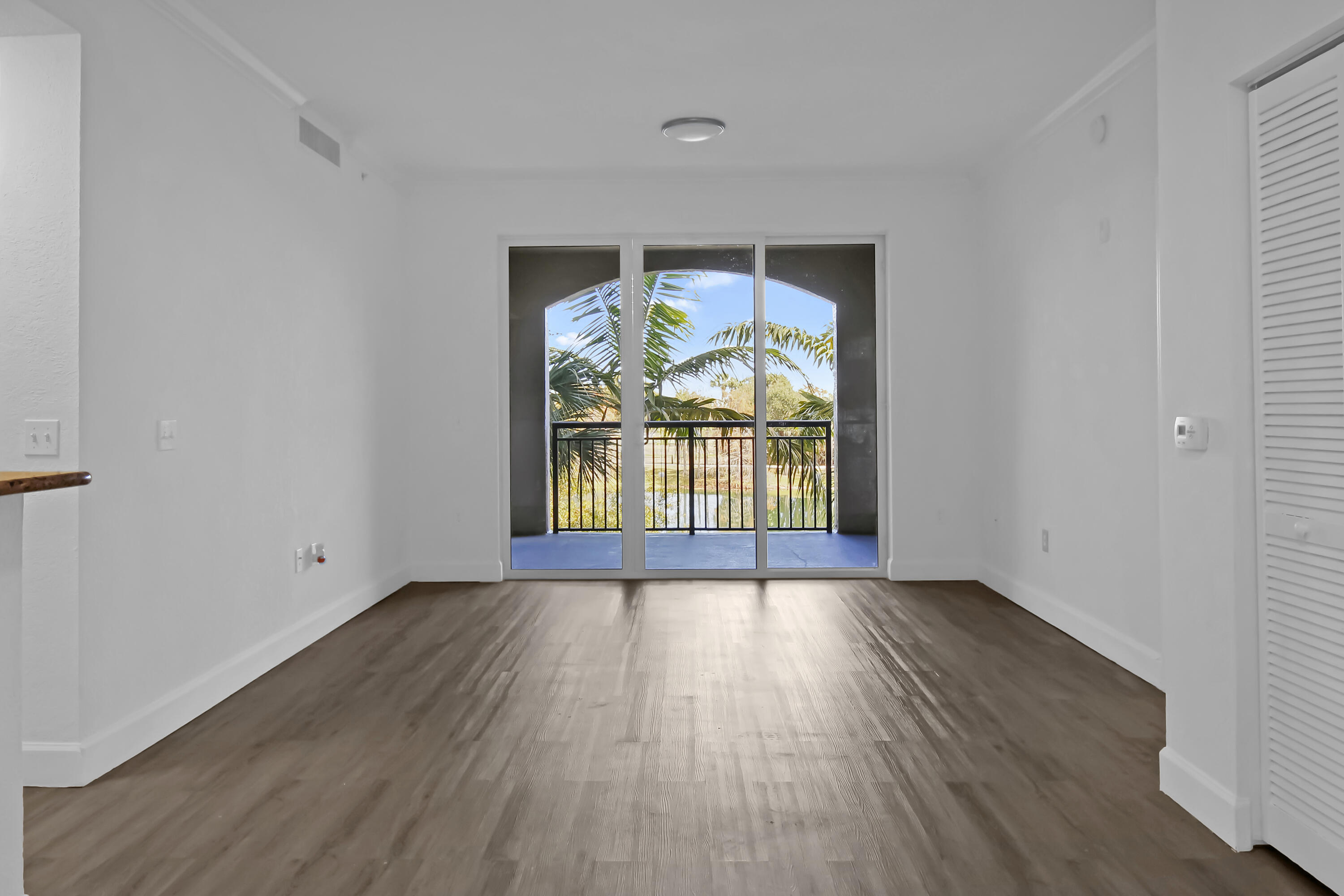 VIZCAYA LAKES CONDO - Residential