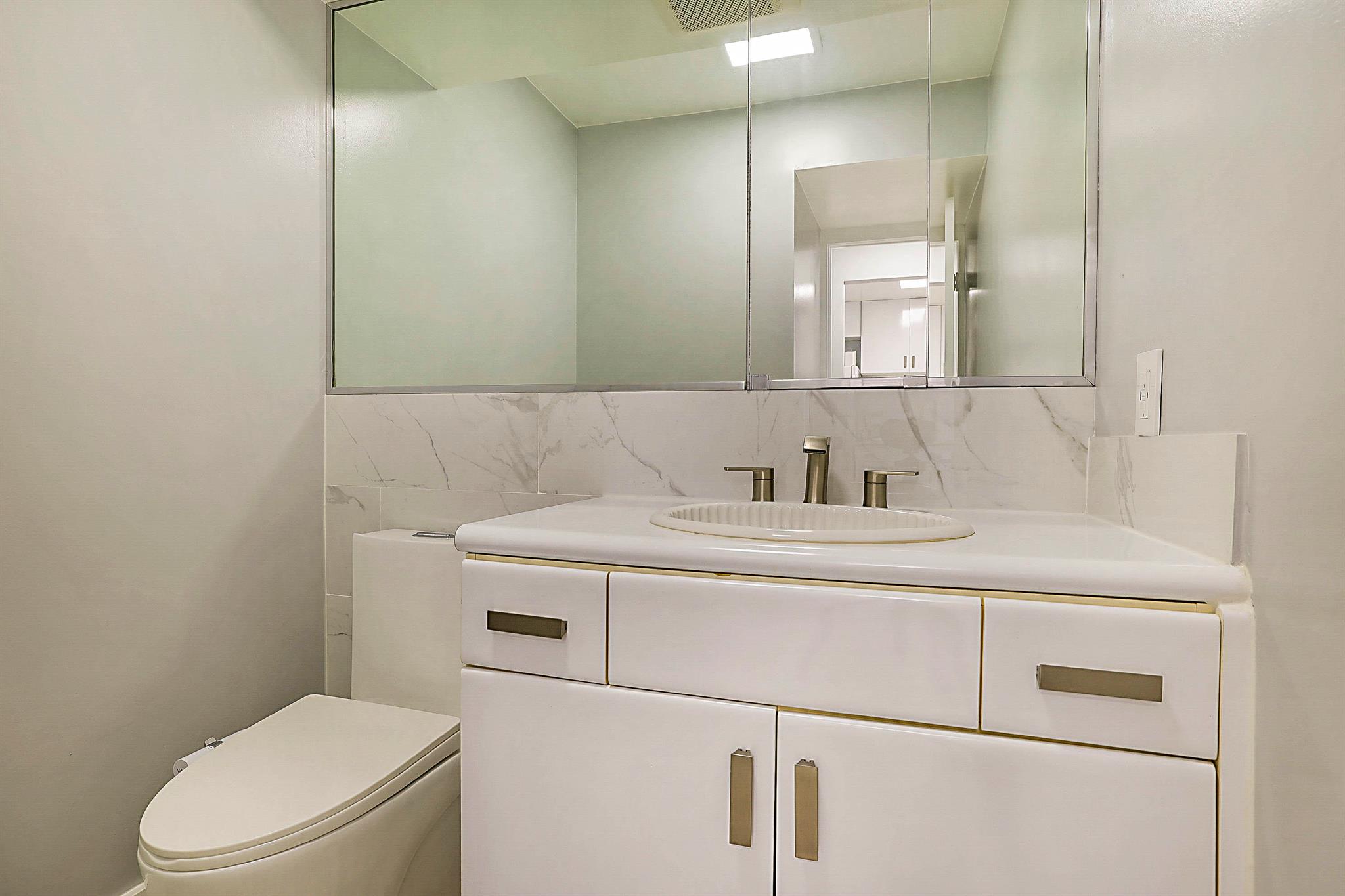 BOCA TOWERS CONDO PORTION - Residential Lease