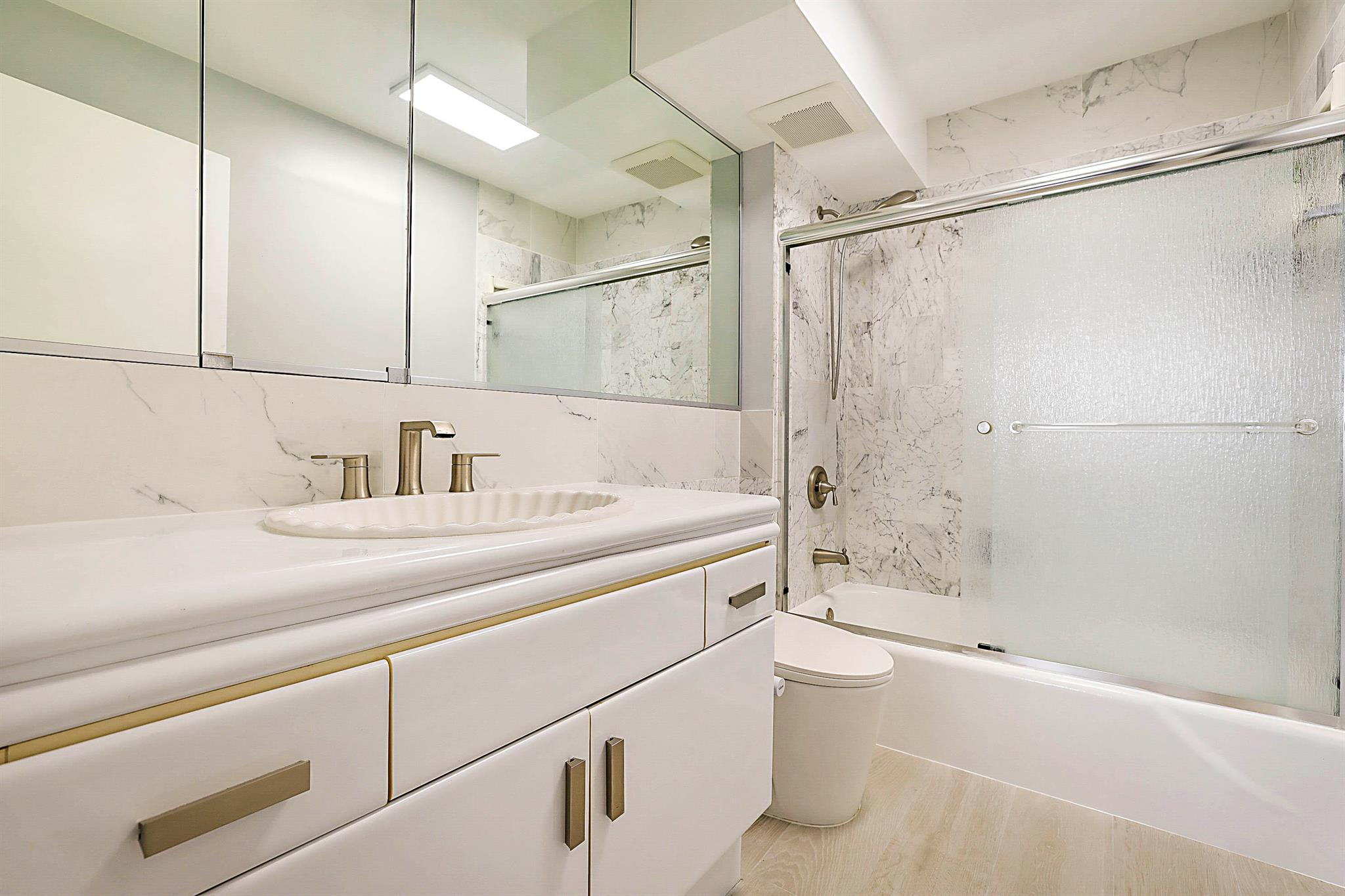 BOCA TOWERS CONDO PORTION - Residential Lease