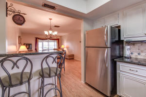 CRESTHAVEN VILLAS - Residential