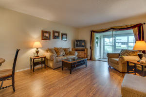 CRESTHAVEN VILLAS - Residential