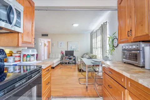 714 NE 10th Street Unit 205, Hallandale Beach, FL 33009 - MLS#: R11052885