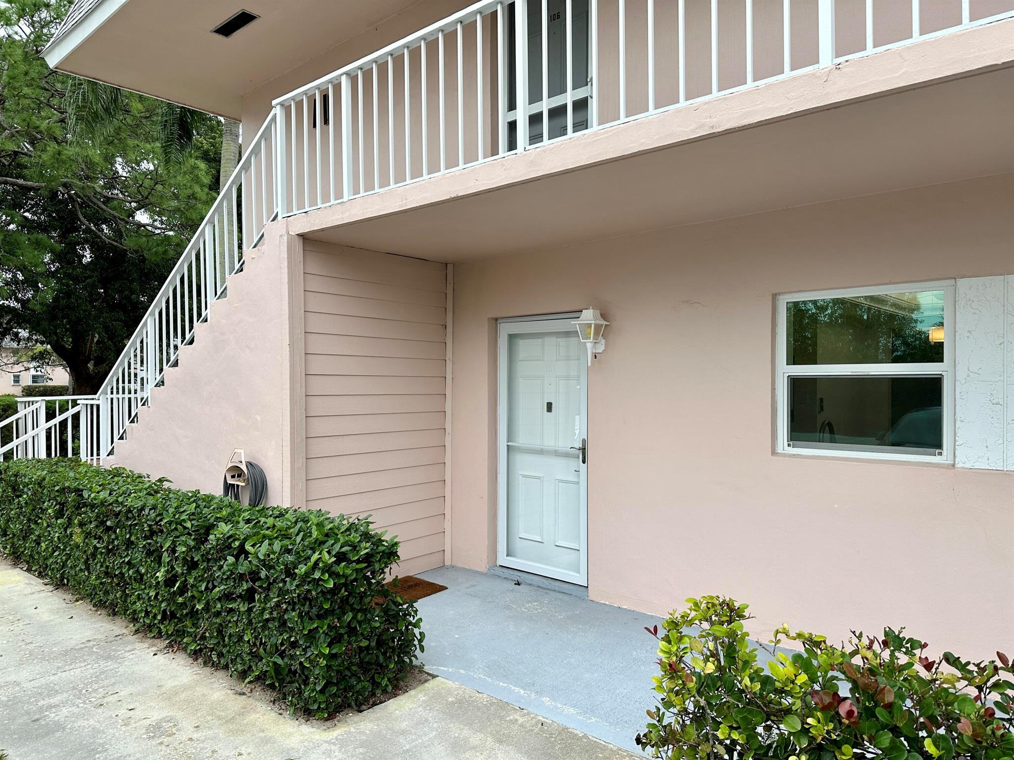 Take a look at this recently updated 2 bedroom, 2 bath corner unit on the first floor in the desirable 55+ community of Little Club. New wood look tile floors, white shaker cabinets with butcher block counters, stainless steel appliances, both bathrooms updated, plantation shutters, impact windows, knock down ceilings (no popcorn, roof completed 2023, water heater 2020 & AC 2021. The Little Club condo community Rent includes water & sewer. No washer/dryer in unit. Laundry facilities located a few doors down. Conveniently located next to Jonathan Dickinson state park for nature lovers and just a short ride to the beach, shopping and restaurants.
