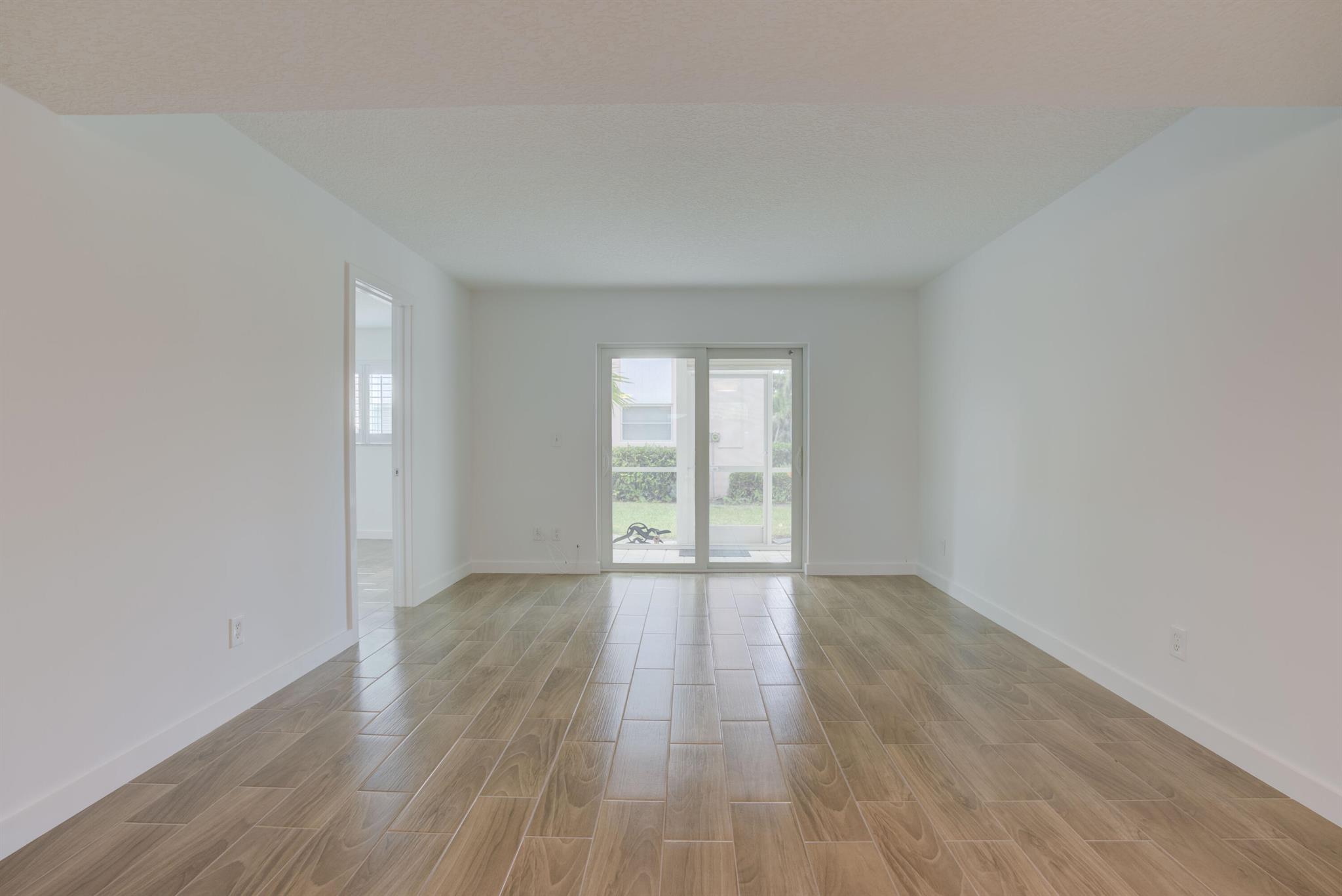 THE LITTLE CLUB CONDO - Residential Lease