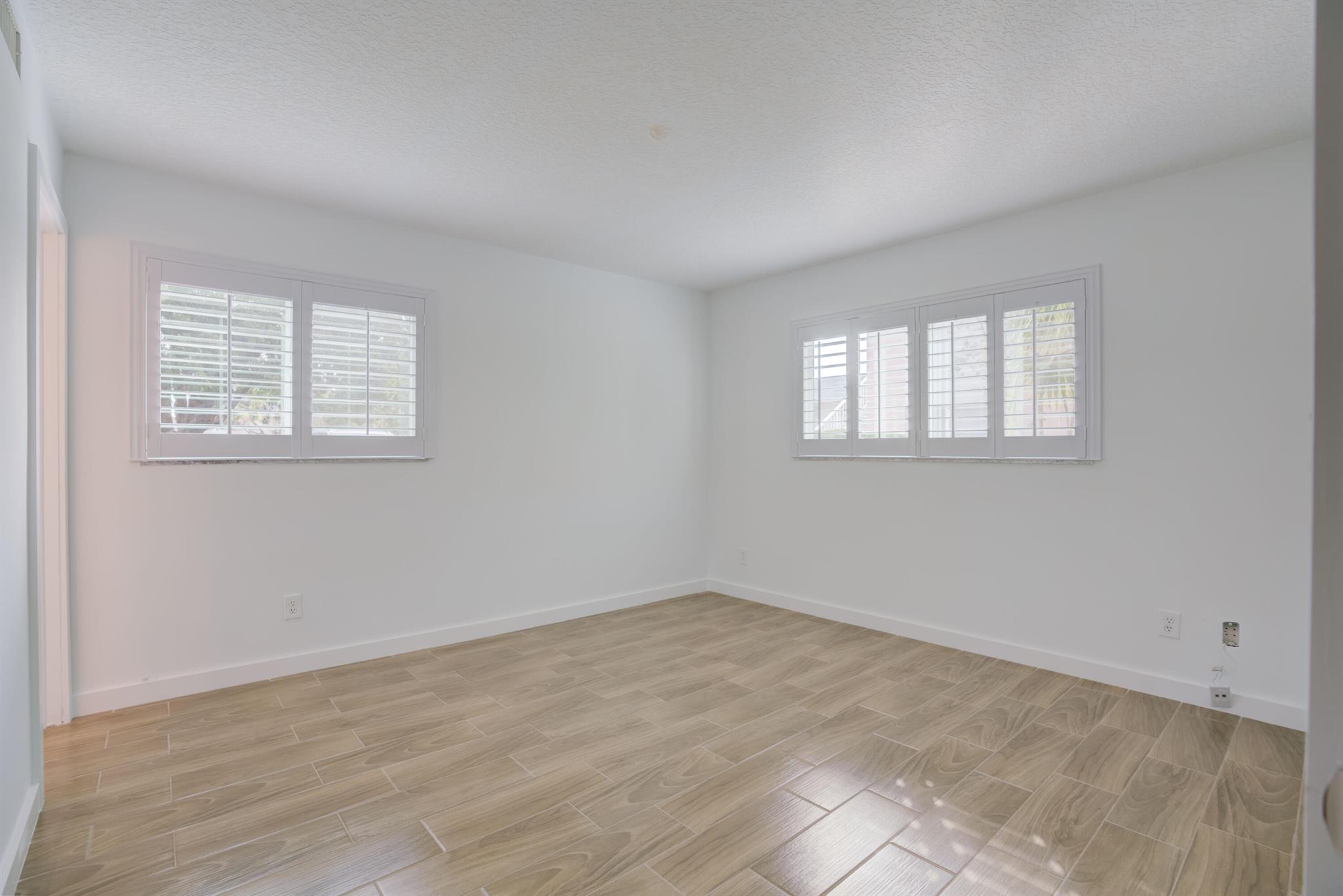 THE LITTLE CLUB CONDO - Residential Lease