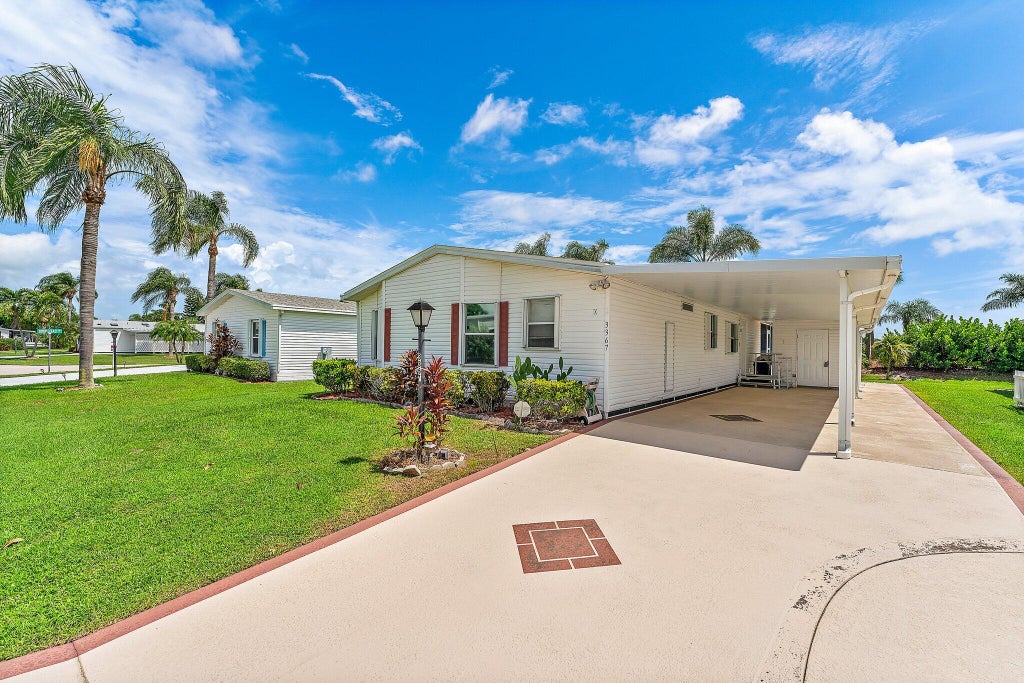 Photo of 3367 Columbrina Circle, Port Saint Lucie, FL 34952 (MLS # R11017916)
