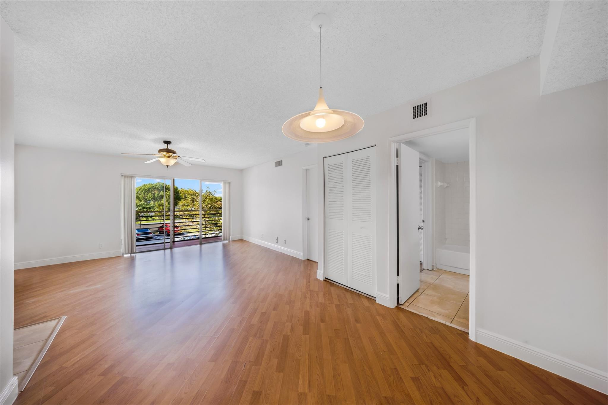 BREEZES AT PALM AIRE CONDO - Residential Lease