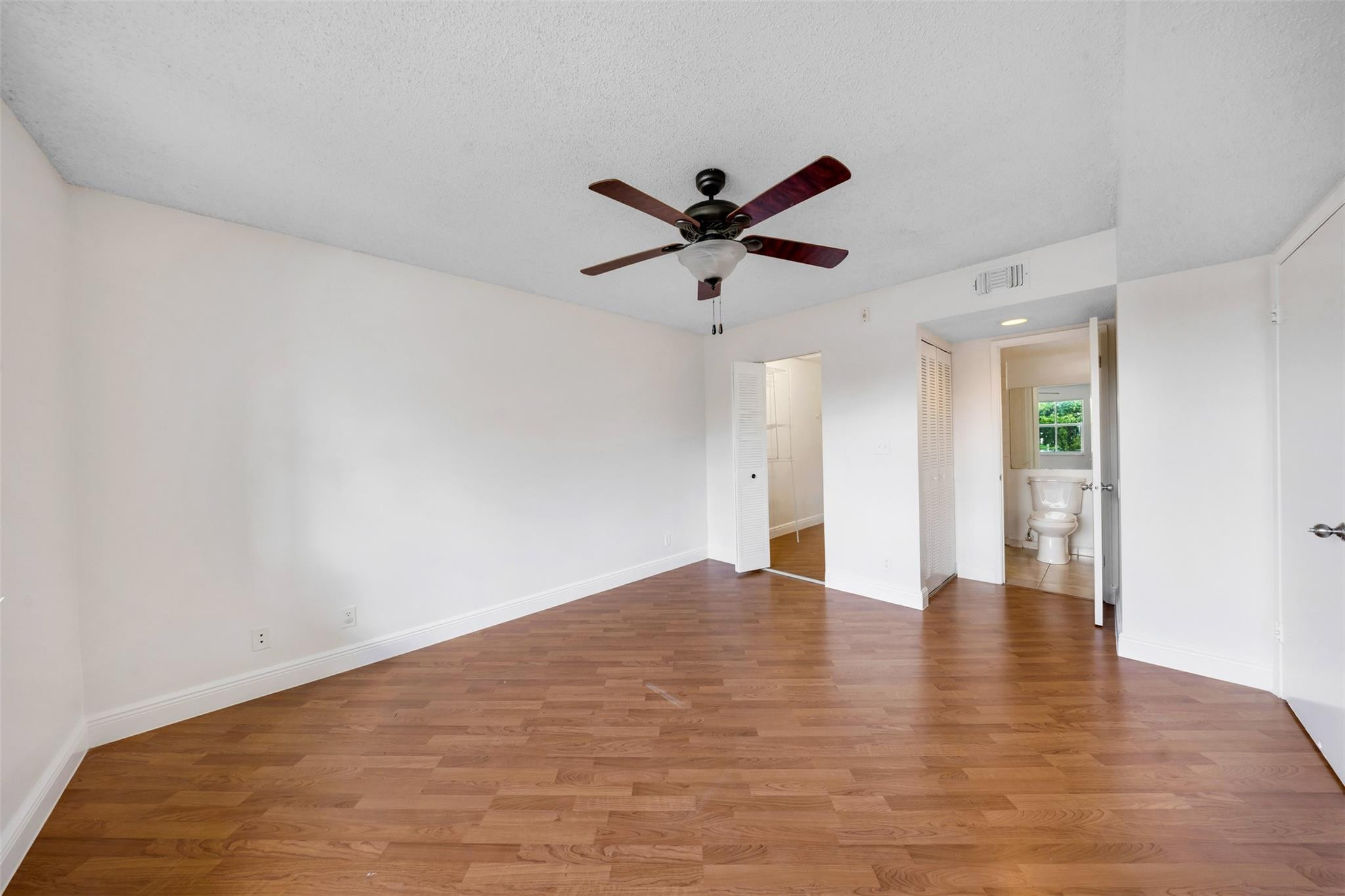 BREEZES AT PALM AIRE CONDO - Residential Lease