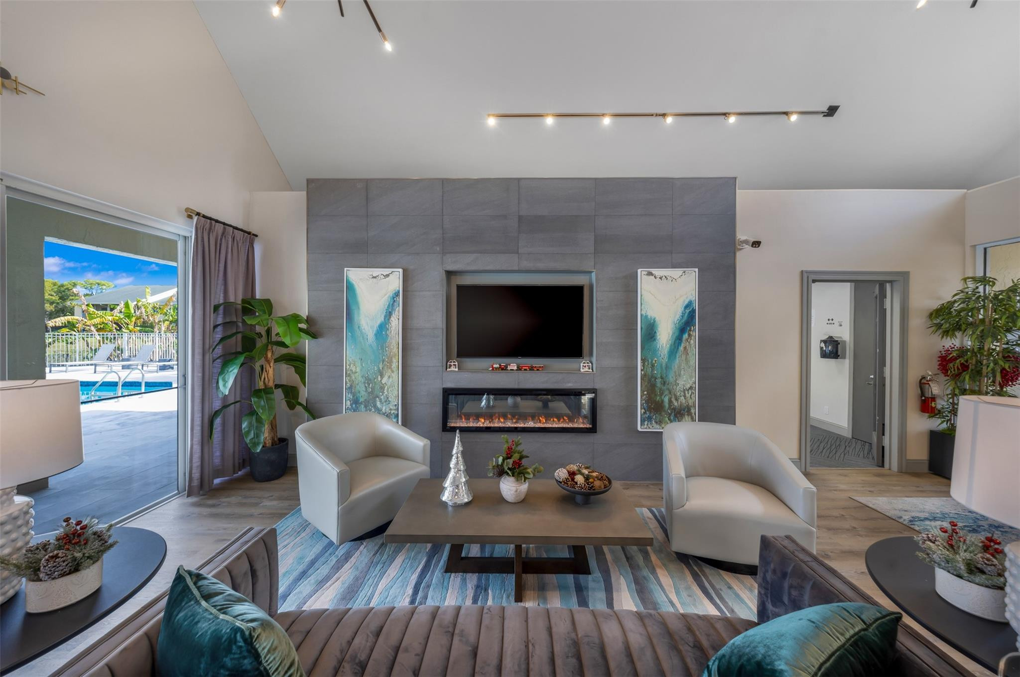 BREEZES AT PALM AIRE CONDO - Residential Lease