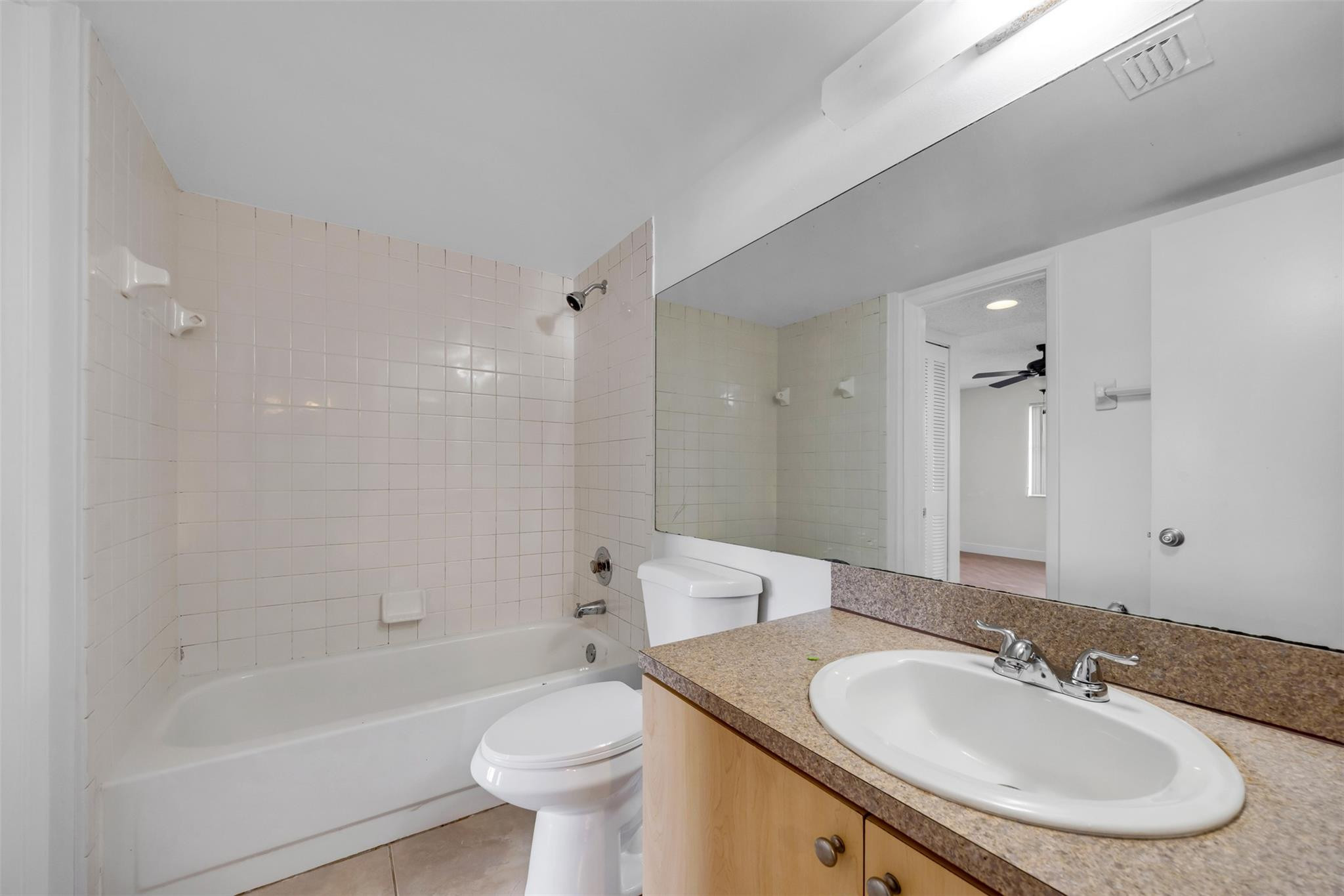 BREEZES AT PALM AIRE CONDO - Residential Lease