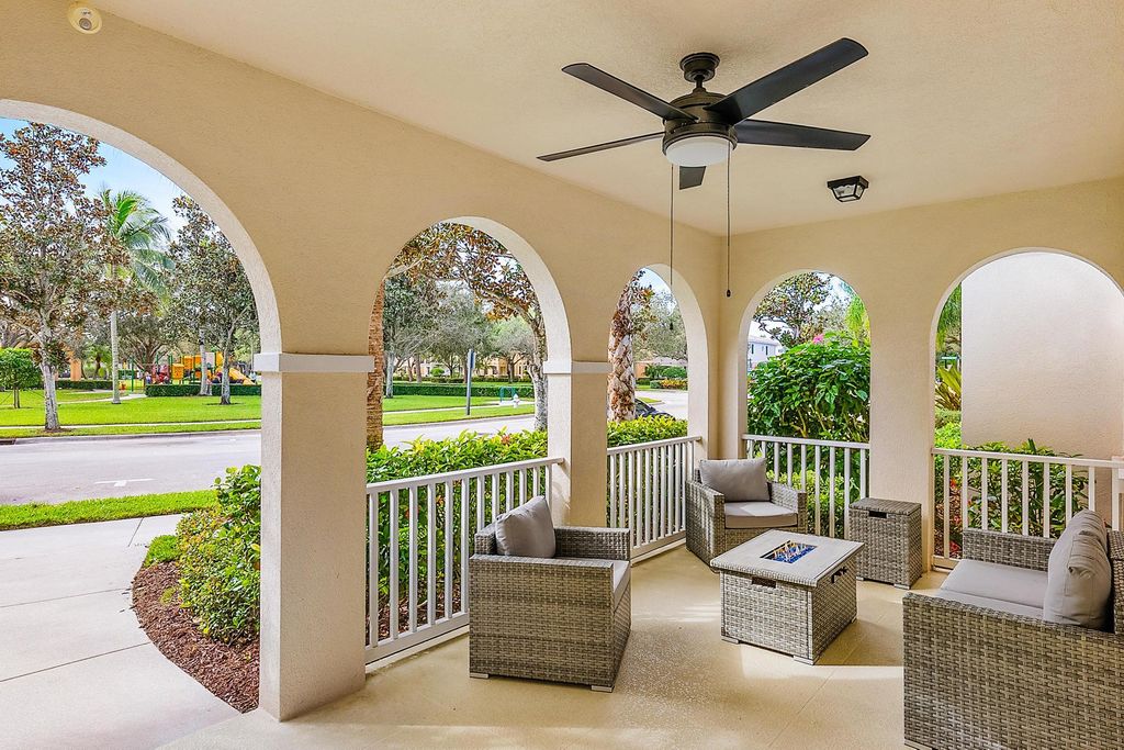 Photo of 107 San Remo Drive, Jupiter, FL 33458 (MLS # R10948491)