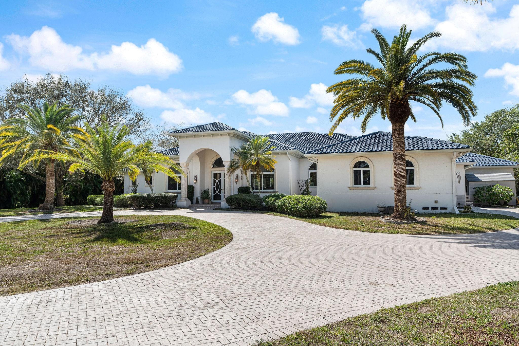 SUNSHINE RANCHES - Residential