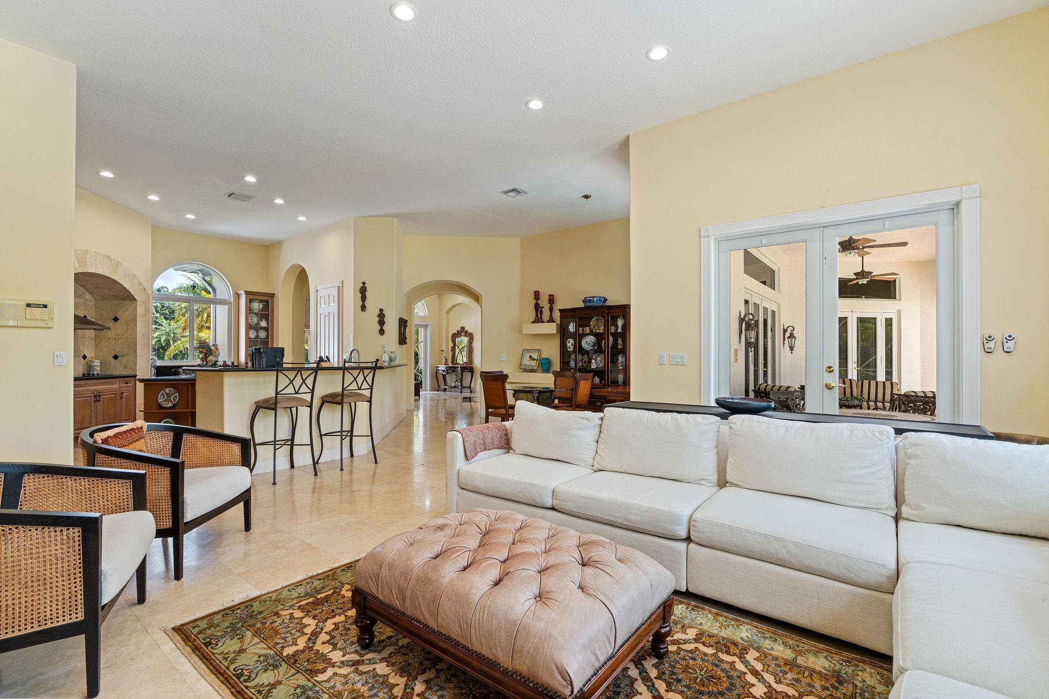 SUNSHINE RANCHES - Residential