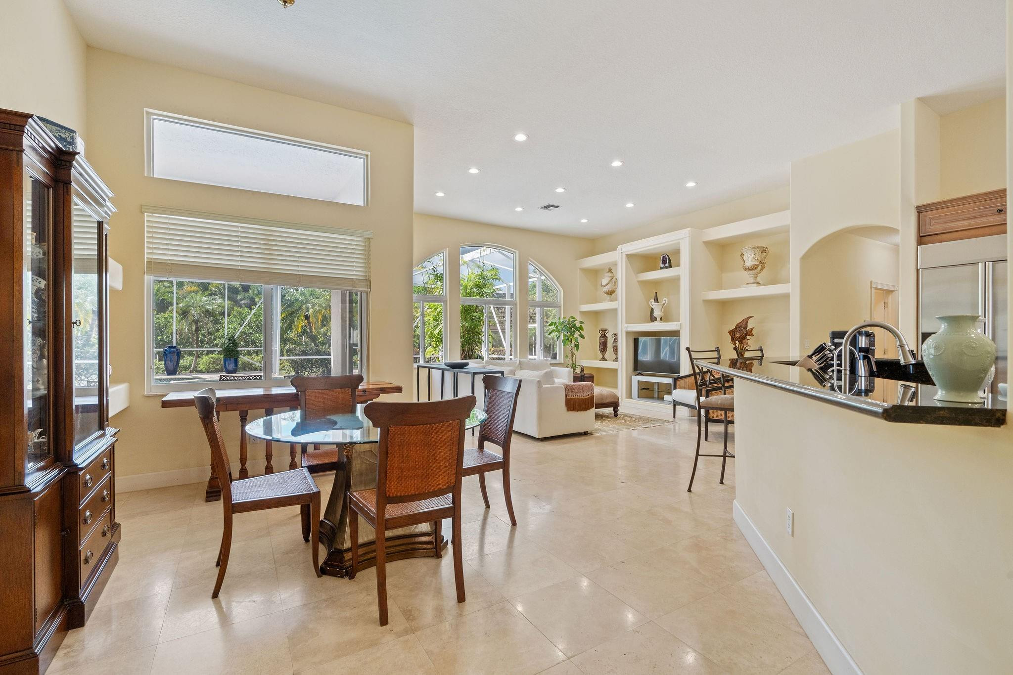 SUNSHINE RANCHES - Residential