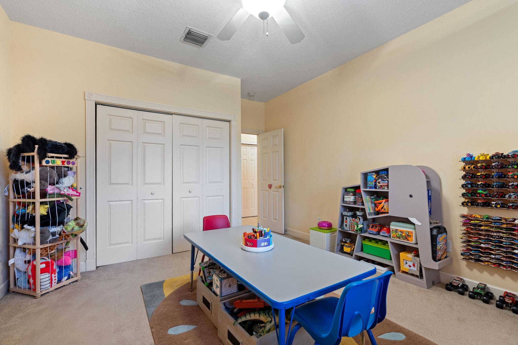 SUNSHINE RANCHES - Residential