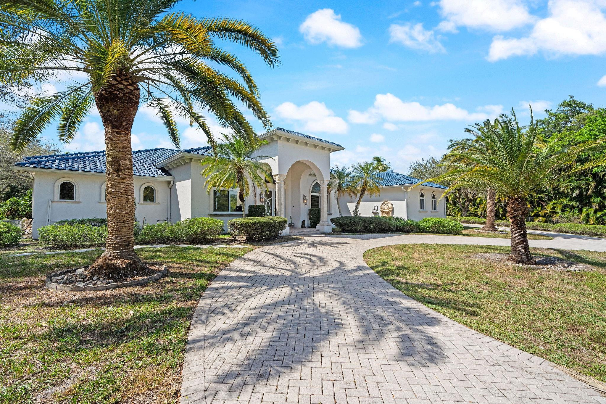 SUNSHINE RANCHES - Residential