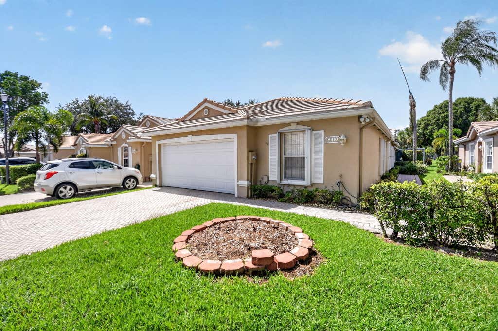 Photo of 8410 Cargill Point Point, West Palm Beach, FL 33411 (MLS # B26062720)