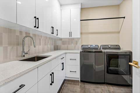 Tiny photo for 725 SE 4th Avenue, Delray Beach, FL 33483 (MLS # B26030194)