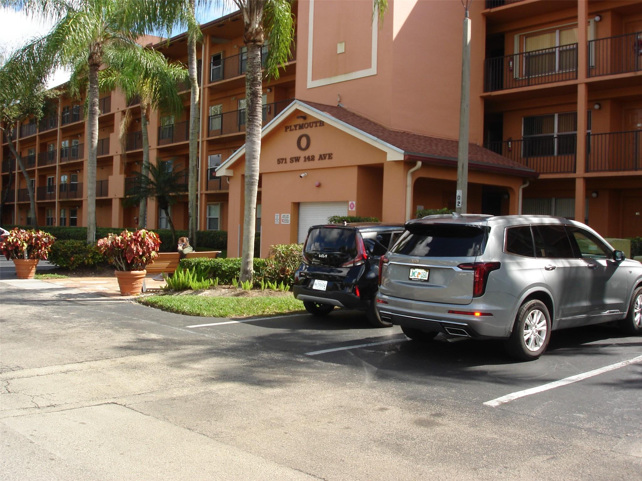 Desirable 1st floor condo with assigned parking. Sliding doors to screened patio. Washer/dryer in the condo. 24 hour gated community located near shopping, restaurants, near I75. Offering resort style living with non-stop clubhouse activities, 2 fitness centers, pools, billiards, movie theater, and much more. 55+ senior community.
