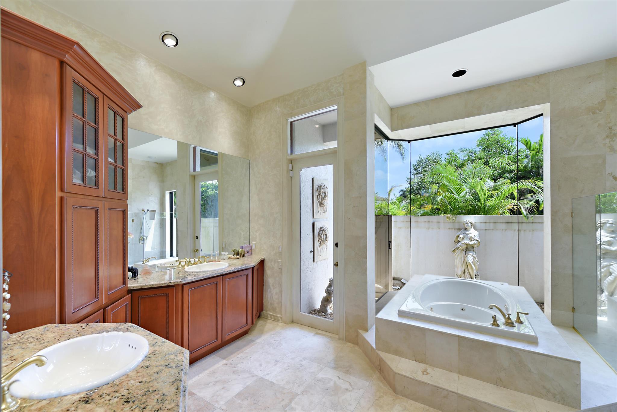 ST ANDREWS COUNTRY CLUB - Residential