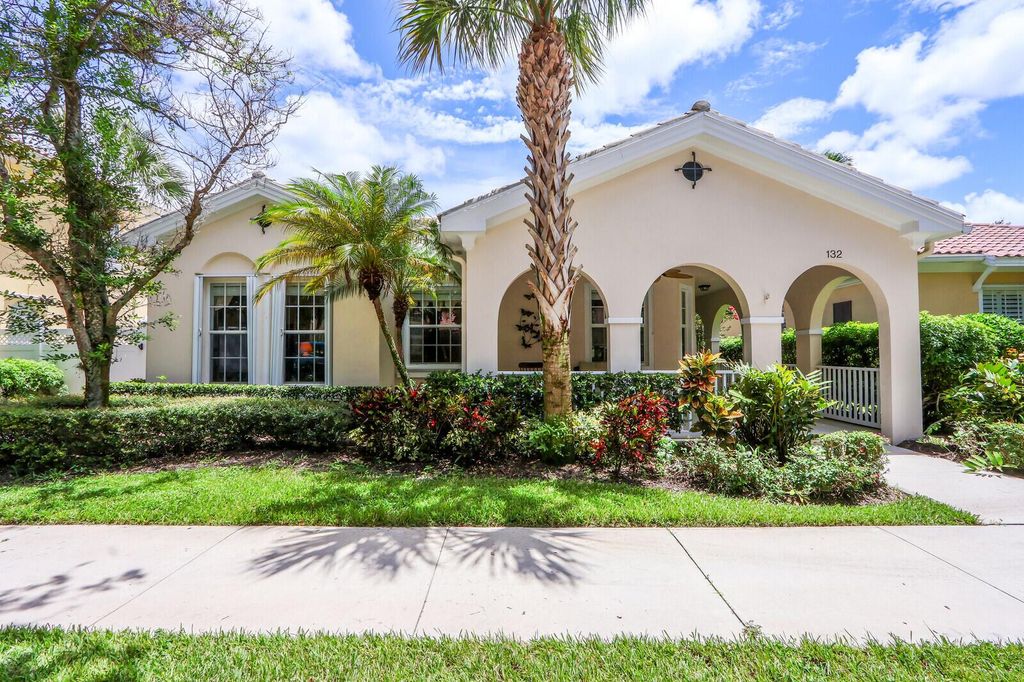 Photo of 132 Savona Drive, Jupiter, FL 33458 (MLS # R10906043)
