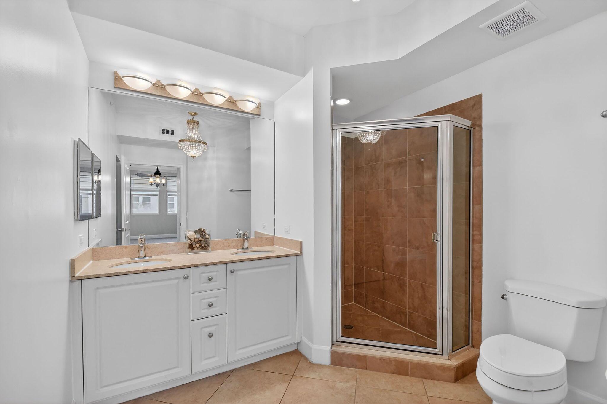 VIZCAYA LAKES CONDO - Residential