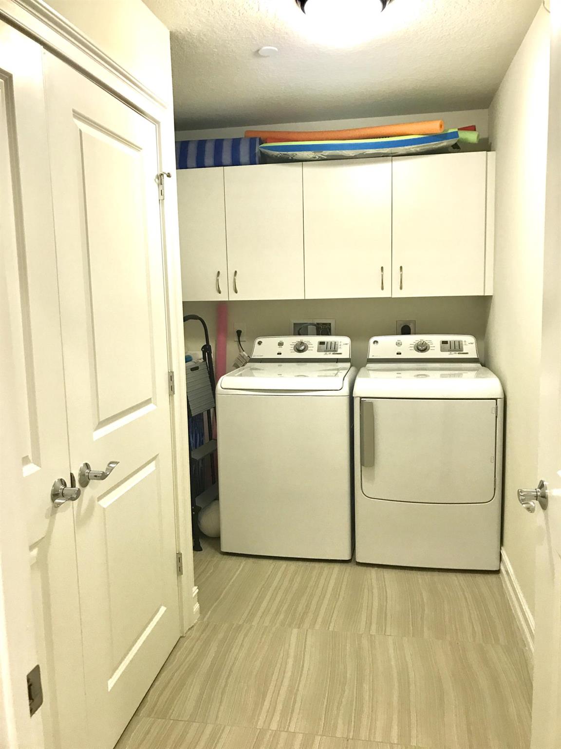 BAY COLONY CONDO - Residential Lease