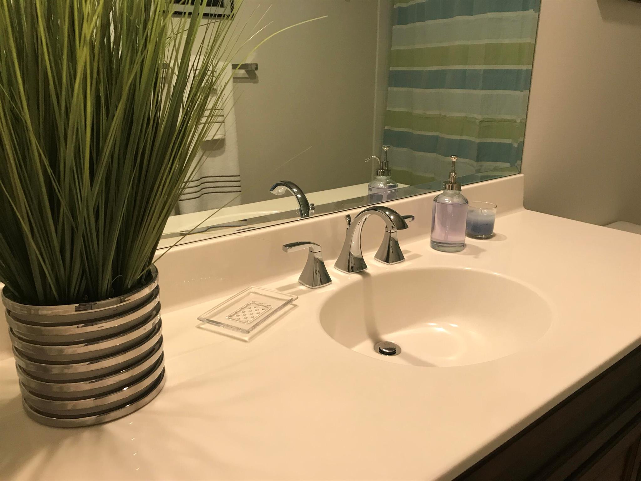 BAY COLONY CONDO - Residential Lease