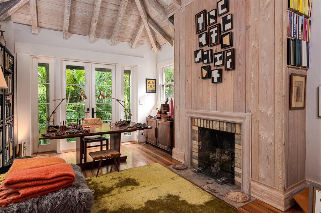 PLAZA PL - Residential