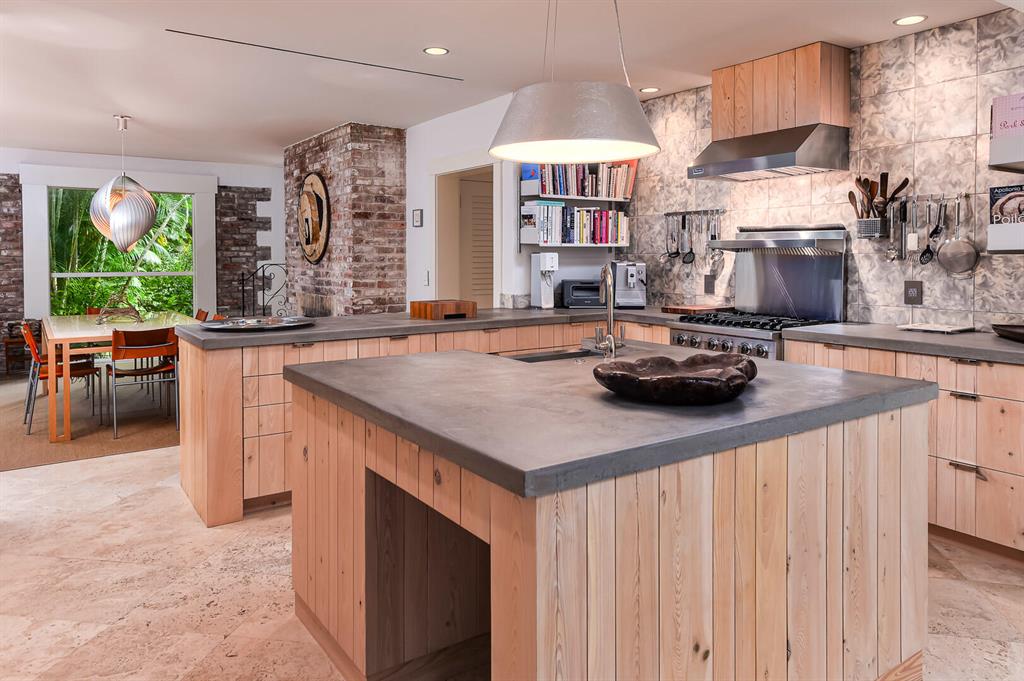 PLAZA PL - Residential