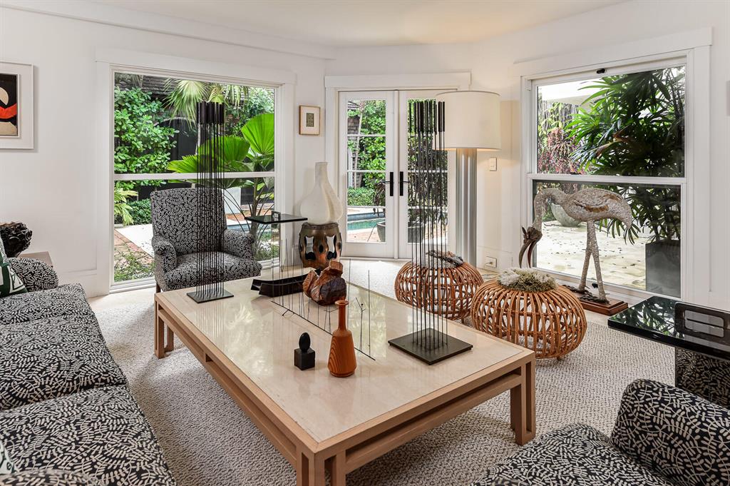 PLAZA PL - Residential