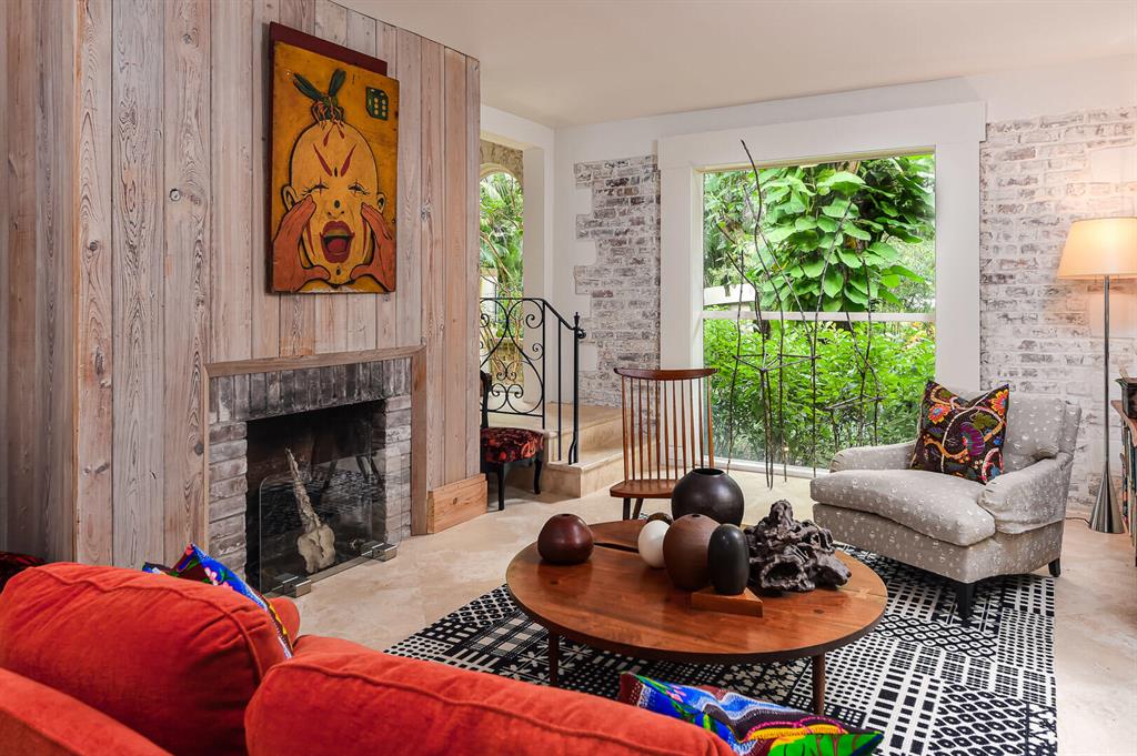 PLAZA PL - Residential