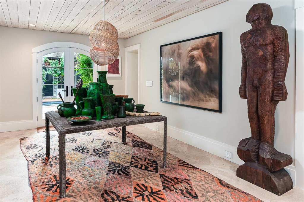 PLAZA PL - Residential