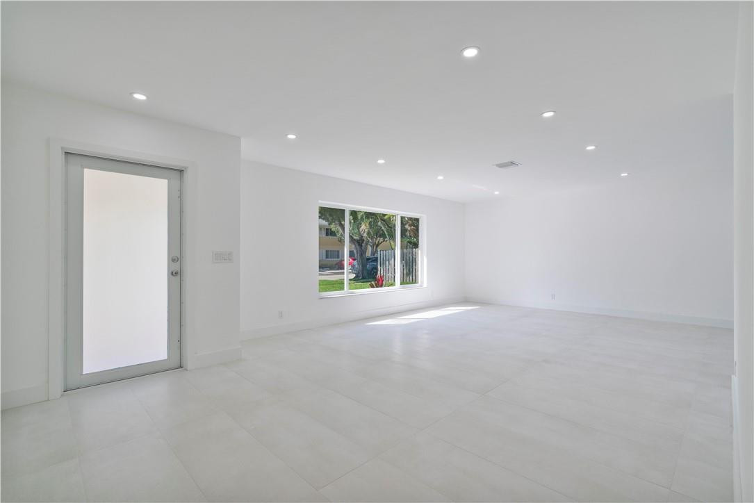 Imperial Point 3rd Sec 55 - Residential