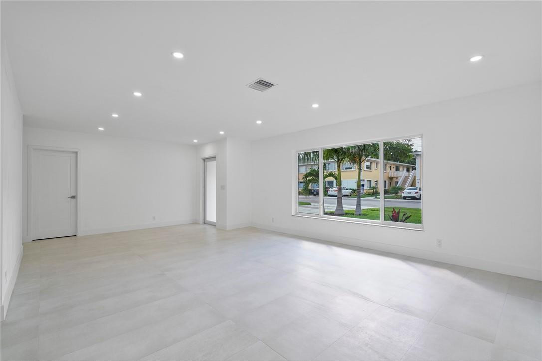 Imperial Point 3rd Sec 55 - Residential