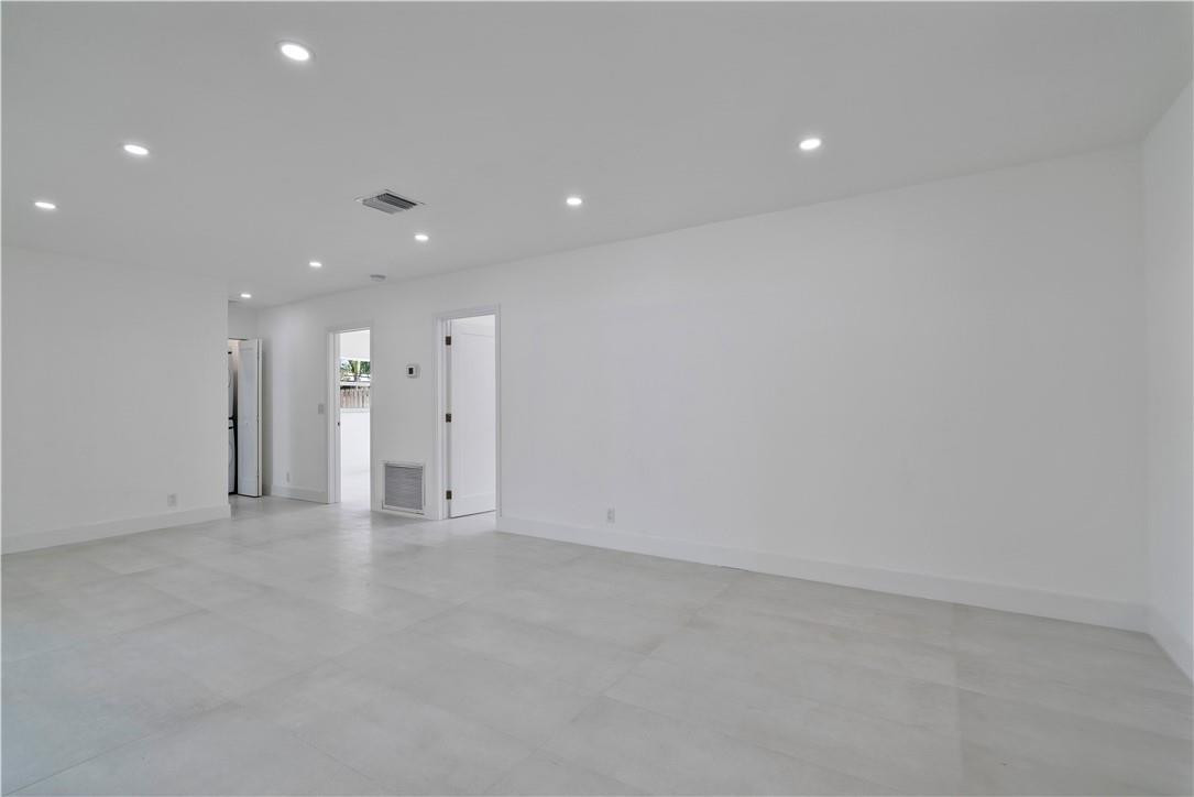 Imperial Point 3rd Sec 55 - Residential