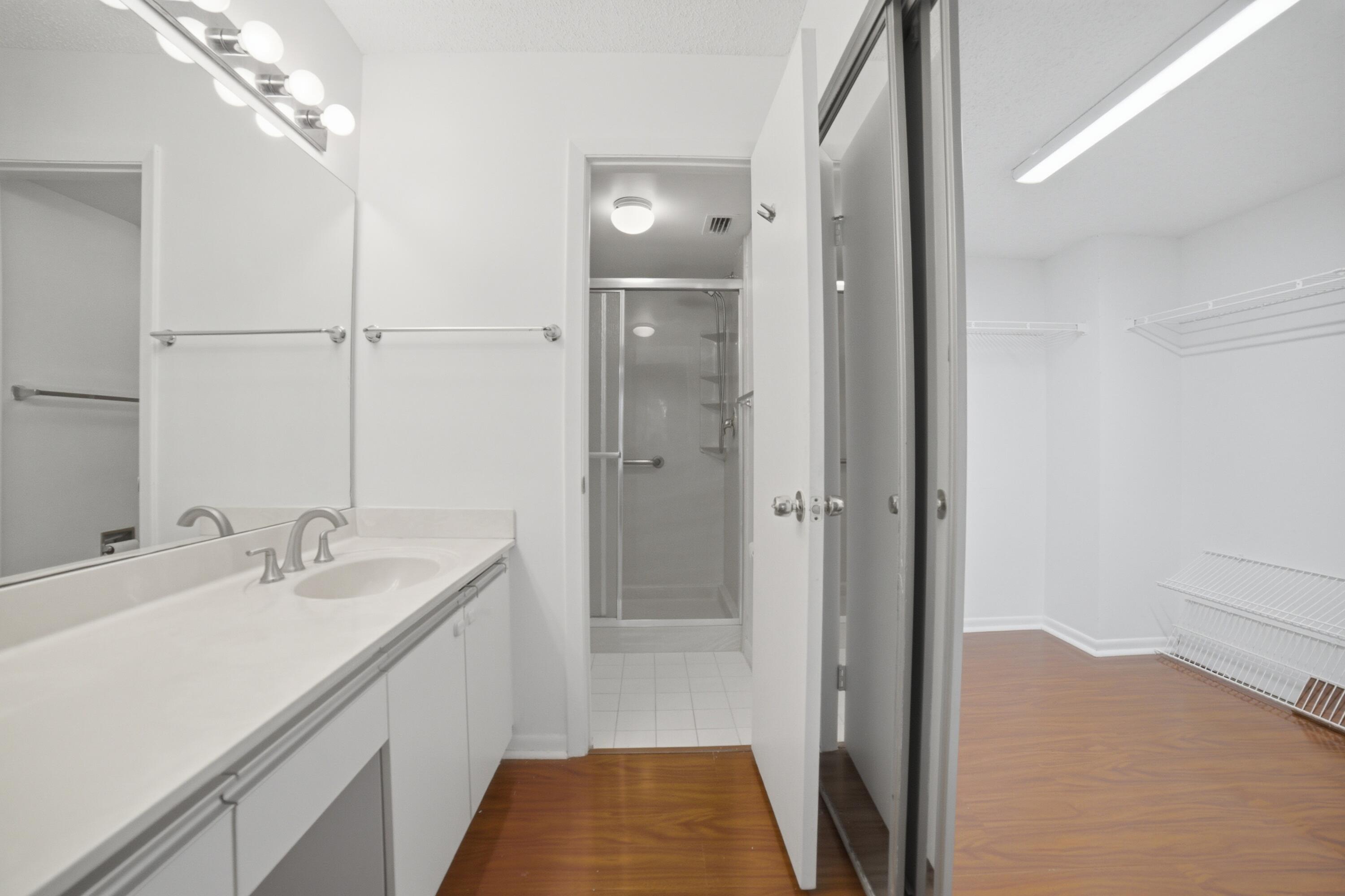 San De Vance - Residential