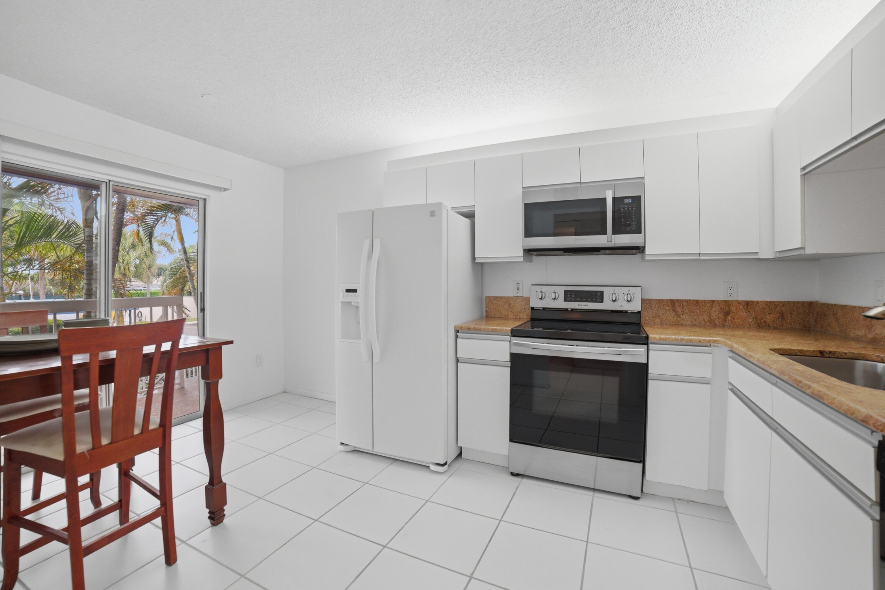 San De Vance - Residential