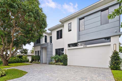 Photo of 1040 NW 6th Terrace, Boca Raton, FL 33486 (MLS # B26050245)