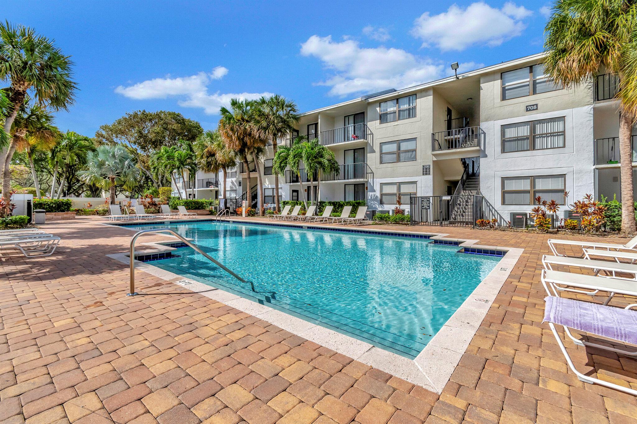 CLEAR LAKE CLUB CONDO - Residential Lease