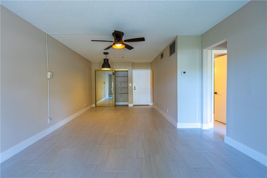 OAKLAND SHORES CONDOMINIU - Residential Lease